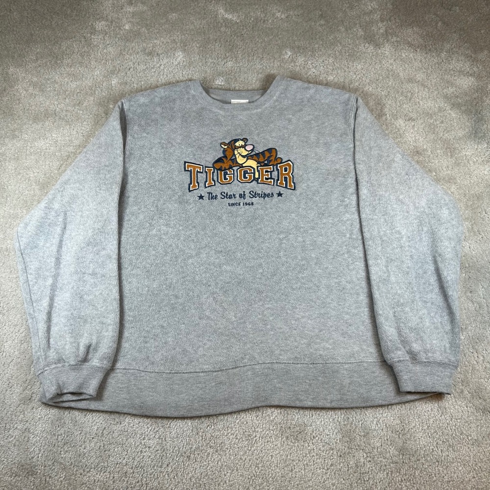 Disney Store Tigger Sweatshirt Mens XL Gray Embroidered Star of Stripes Fleece
